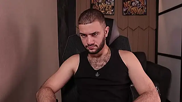 Snapshot of MaximusDick1_ chatting on February 18, 2026, 12:12 pm MaximusDick1 online show from February 18, 2026, 12:12 pm