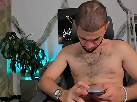 Snapshot of MaximusDick1_ chatting on February 3, 2026, 6:22 am MaximusDick1 online show from February 3, 2026, 6:22 am