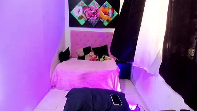 issa kitty online show from November 21, 2025, 7:13 pm