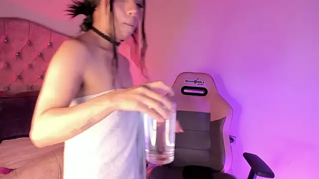 sofi soft  online show from February 27, 2025, 4:21 pm