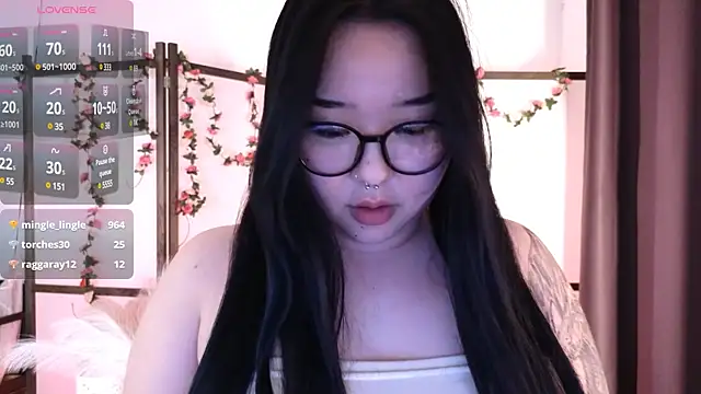 mei honey  online show from March 1, 2025, 5:49 pm