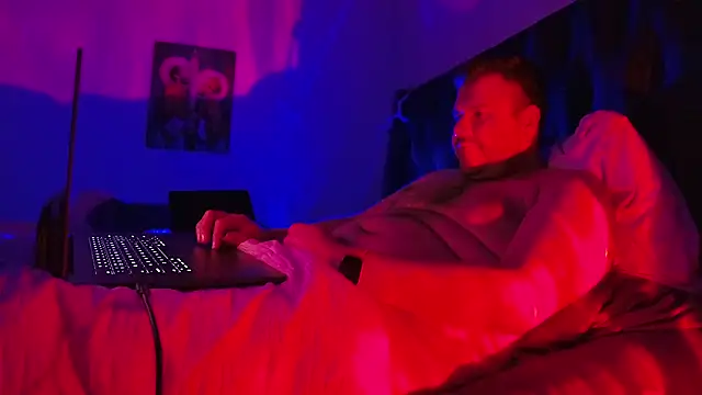 Snapshot of bearcloudcomputa chatting on December 30, 2024, 12:42 pm bearcloudcomputa online show from December 30, 2024, 12:42 pm