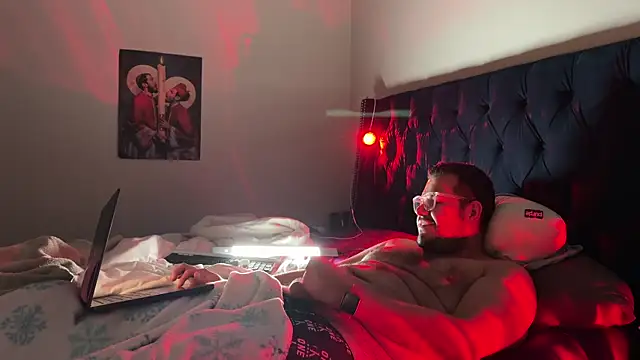 Snapshot of bearcloudcomputa chatting on December 28, 2024, 10:47 am bearcloudcomputa online show from December 28, 2024, 10:47 am