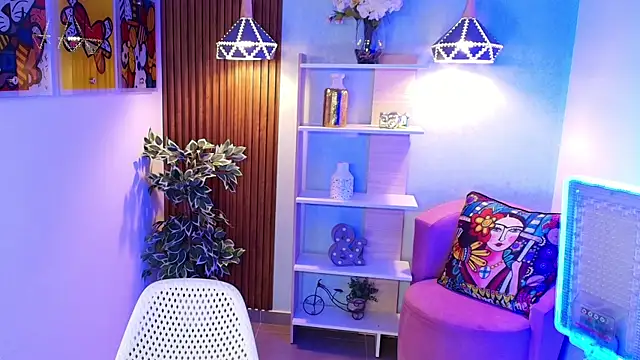 Dalila Sky online show from October 17, 2025, 6:10 pm