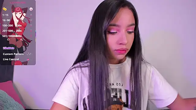 Snapshot of Mereo_leona chatting on October 13, 2025, 10:54 pm Mereo leona online show from October 13, 2025, 10:54 pm