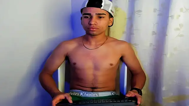 andy 0018 online show from December 31, 2024, 10:26 am