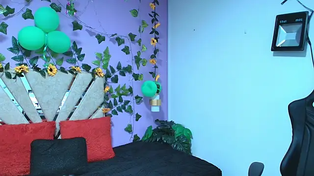 Snapshot of BRITHANY_SPARK chatting on April 5, 2026, 12:39 am BRITHANY SPARK online show from April 5, 2026, 12:39 am