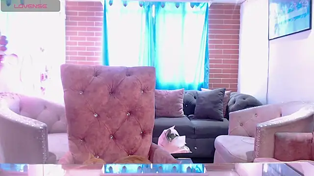 Snapshot of devi_black13_ chatting on February 19, 2026, 5:54 pm devi black13 online show from February 19, 2026, 5:54 pm