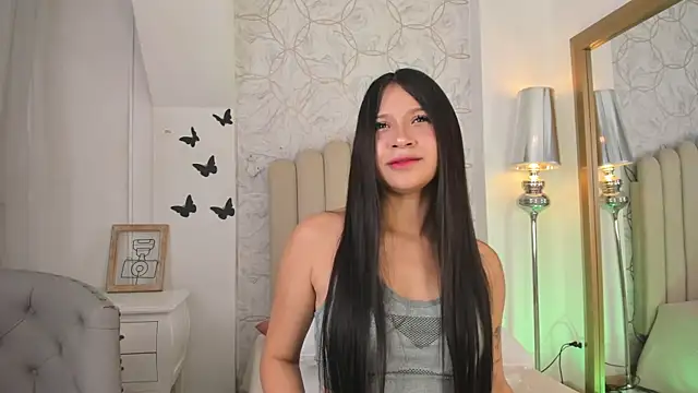 Snapshot of Foxy200__ chatting on October 3, 2025, 7:59 pm Foxy200 online show from October 3, 2025, 7:59 pm