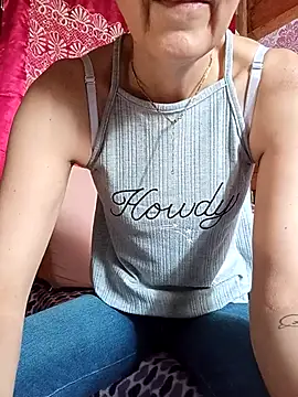 Snapshot of NanitaFun chatting on February 9, 2026, 7:12 pm NanitaFun online show from February 9, 2026, 7:12 pm