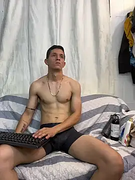 Snapshot of Bodyxx23 chatting on January 20, 2025, 2:01 am Bodyxx23 online show from January 20, 2025, 2:01 am