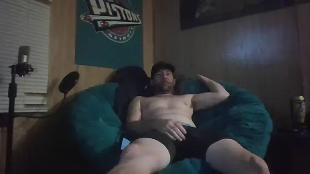 Edward LongCock online show from November 12, 2025, 5:22 am