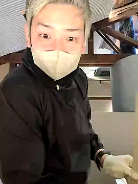 da--------i online show from March 3, 2025, 2:22 am