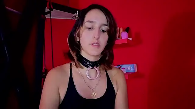 Snapshot of Ambar_Roux_ chatting on May 11, 2026, 4:04 pm Ambar Roux online show from May 11, 2026, 4:04 pm