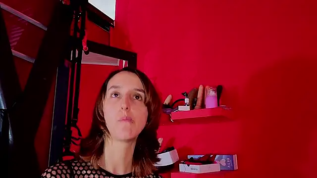 Snapshot of Ambar_Roux_ chatting on May 7, 2026, 3:37 pm Ambar Roux online show from May 7, 2026, 3:37 pm