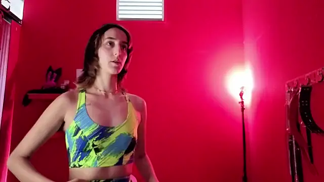 Ambar Roux  online show from February 15, 2026, 1:32 pm