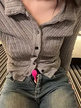 Mei 0906 online show from February 5, 2026, 3:57 am