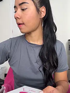  Luana online show from February 7, 2025, 9:05 am