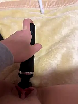 luisa1 online show from December 5, 2025, 8:13 am