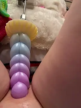 luisa1 online show from March 2, 2025, 7:52 pm