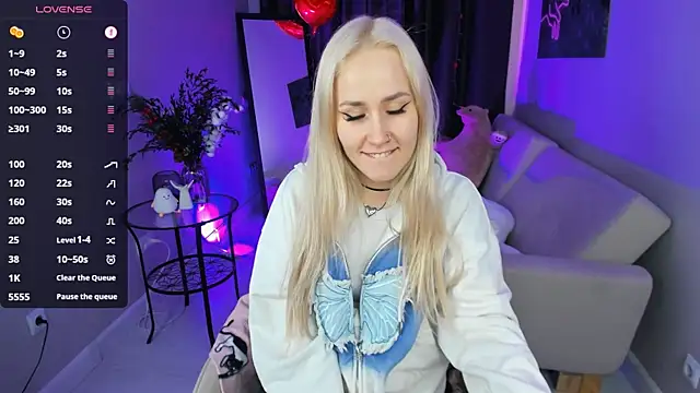 Snapshot of Bunny__of_love chatting on February 19, 2025, 1:28 pm Bunny of love online show from February 19, 2025, 1:28 pm