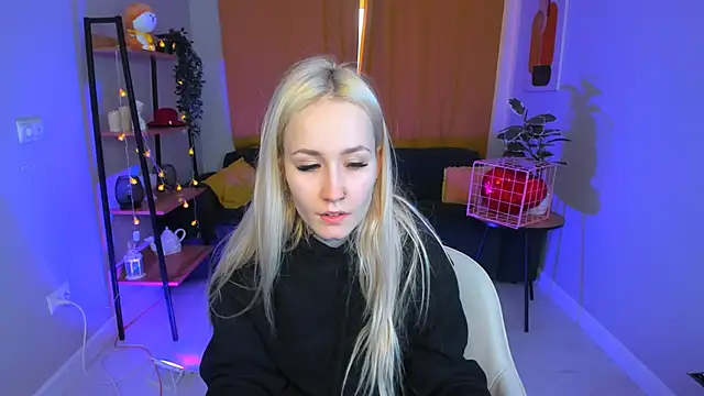 Snapshot of Bunny__of_love chatting on March 7, 2025, 1:40 pm Bunny of love online show from March 7, 2025, 1:40 pm