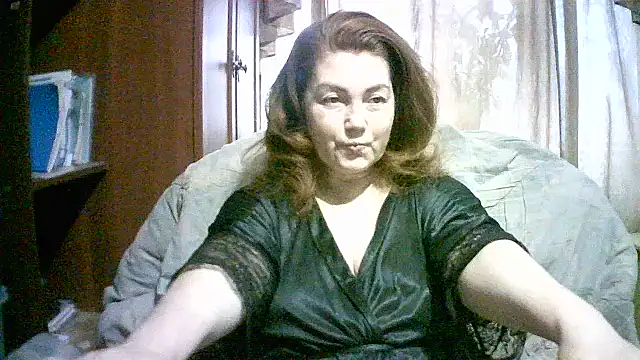 Madame-Butterfly online show from November 24, 2025, 5:18 am