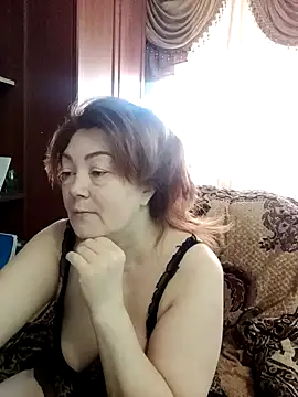 Snapshot of Madame-Butterfly chatting on February 9, 2025, 3:32 am Madame-Butterfly online show from February 9, 2025, 3:32 am