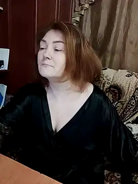 Snapshot of Madame-Butterfly chatting on January 3, 2025, 2:08 pm Madame-Butterfly online show from January 3, 2025, 2:08 pm
