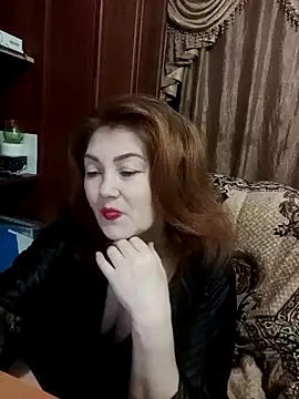 Snapshot of Madame-Butterfly chatting on January 13, 2025, 7:20 pm Madame-Butterfly online show from January 13, 2025, 7:20 pm