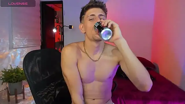 Snapshot of Jasperjoness chatting on November 7, 2025, 5:45 am Jasperjoness online show from November 7, 2025, 5:45 am