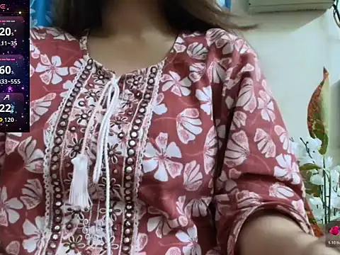 Reika 01 online show from June 12, 2026, 12:41 am