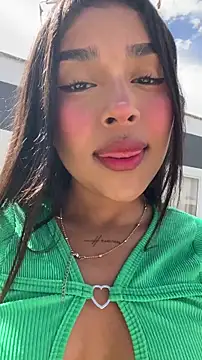 Snapshot of Mariangel_11 chatting on May 6, 2026, 1:59 pm Mariangel 11 online show from May 6, 2026, 1:59 pm