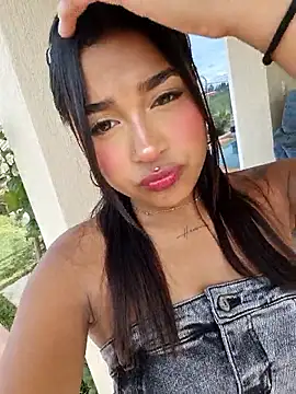 Snapshot of Mariangel_11 chatting on October 8, 2025, 2:07 pm Mariangel 11 online show from October 8, 2025, 2:07 pm