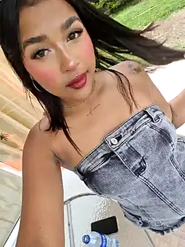 Snapshot of Mariangel_11 chatting on October 22, 2025, 2:05 pm Mariangel 11 online show from October 22, 2025, 2:05 pm