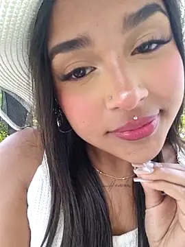 Snapshot of Mariangel_11 chatting on September 22, 2025, 3:40 pm Mariangel 11 online show from September 22, 2025, 3:40 pm