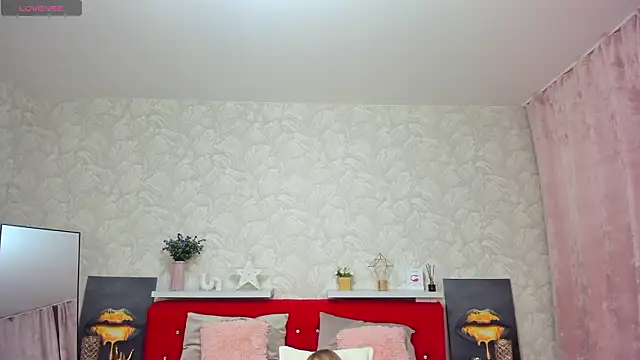 KattyPeachX online show from February 3, 2026, 1:16 am