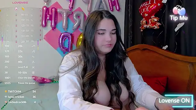 Snapshot of Lillianhot68 chatting on February 20, 2025, 4:58 pm Lillianhot68 online show from February 20, 2025, 4:58 pm