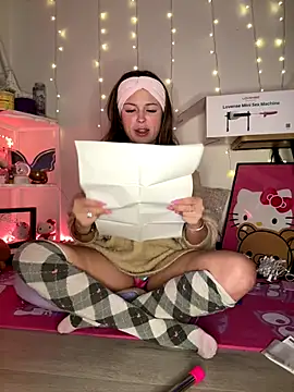 biancasuger online show from November 15, 2025, 1:42 am