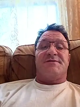 Sexyaron89285 online show from November 6, 2025, 12:53 pm