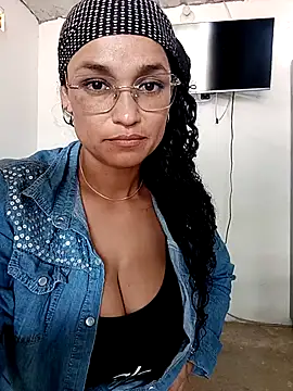 luna hell online show from May 17, 2026, 5:57 pm