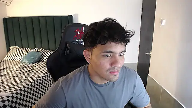 Snapshot of man_dur07 chatting on October 25, 2025, 9:15 pm man dur07 online show from October 25, 2025, 9:15 pm