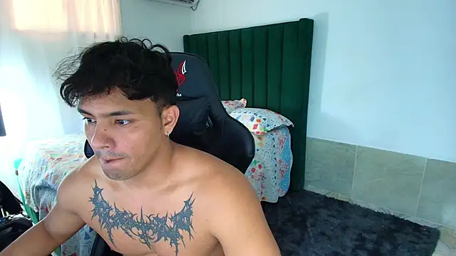 Snapshot of man_dur07 chatting on April 10, 2026, 8:27 pm man dur07 online show from April 10, 2026, 8:27 pm