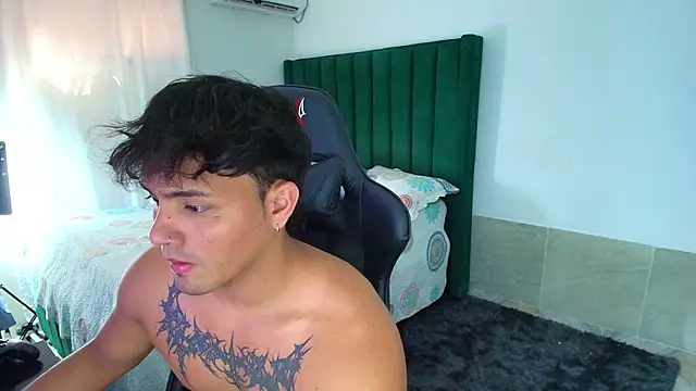 Snapshot of man_dur07 chatting on February 19, 2026, 6:16 pm man dur07 online show from February 19, 2026, 6:16 pm