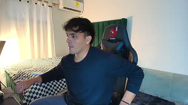 man dur07 online show from December 14, 2025, 9:09 pm