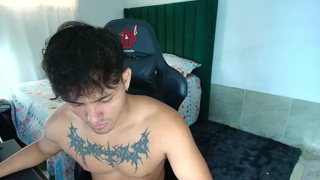 Snapshot of man_dur07 chatting on April 15, 2026, 7:58 pm man dur07 online show from April 15, 2026, 7:58 pm