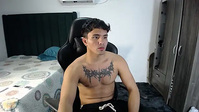 Snapshot of man_dur07 chatting on February 17, 2025, 12:00 am man dur07 online show from February 17, 2025, 12:00 am