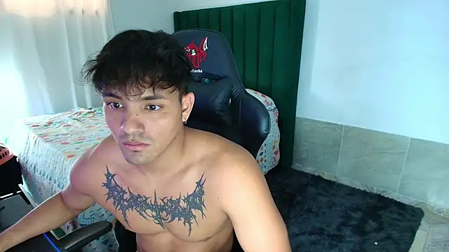 Snapshot of man_dur07 chatting on April 14, 2026, 9:53 pm man dur07 online show from April 14, 2026, 9:53 pm