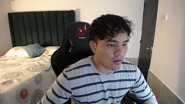 Snapshot of man_dur07 chatting on November 21, 2025, 9:36 pm man dur07 online show from November 21, 2025, 9:36 pm