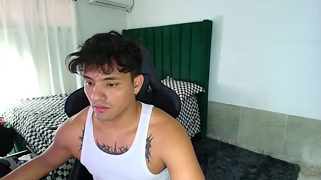 Snapshot of man_dur07 chatting on February 9, 2026, 8:51 pm man dur07 online show from February 9, 2026, 8:51 pm